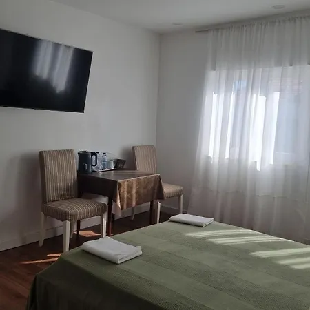 Homestay The Coolest Place Near The Airport! Lisbon