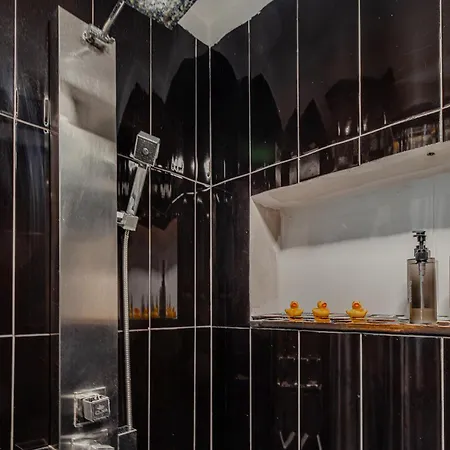 The Coolest Place Near The Airport! Kwatera prywatna