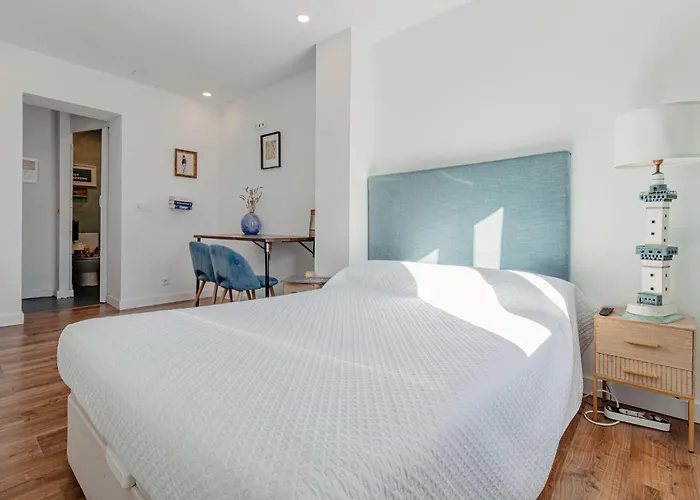 The Coolest Place Near The Airport! Accommodatie bij particulieren *