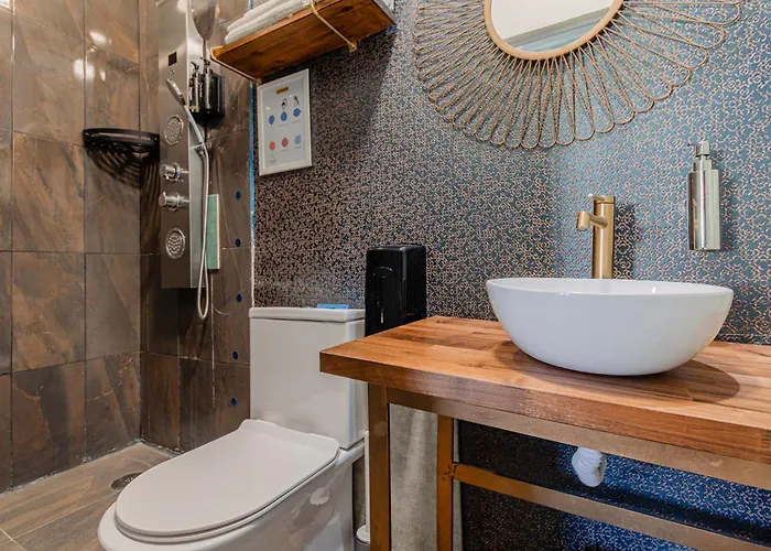 The Coolest Place Near The Airport! Accommodatie bij particulieren Lissabon